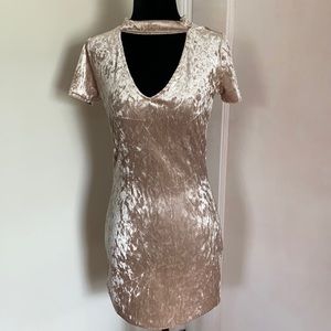 Sexy velvety peachy choker bodycon dress
